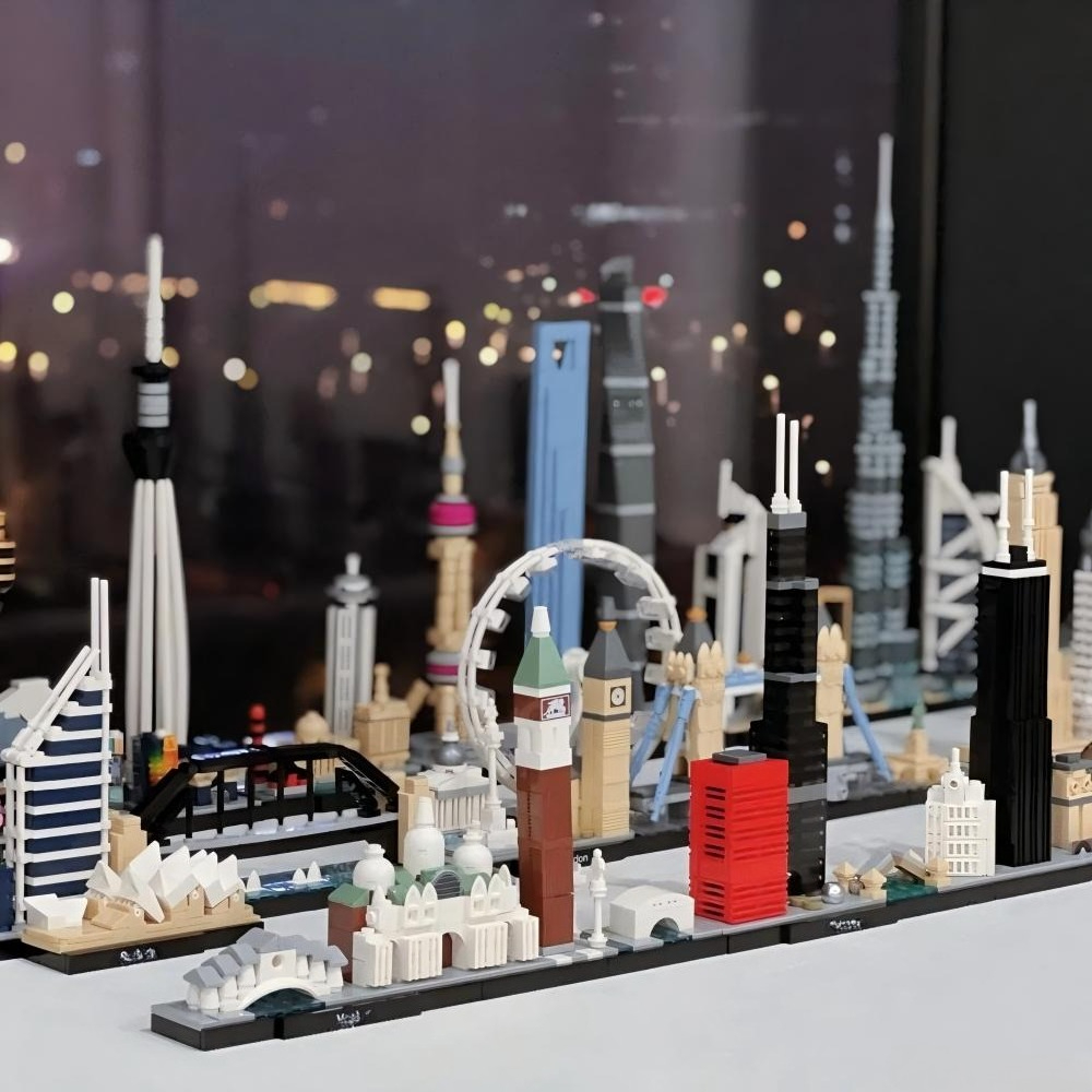 Thirteen Sets of City Models 2 - Lego Set City 评论和价格